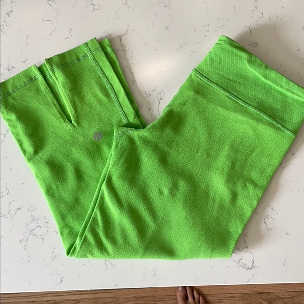 Lululemon Capri pants - size 6